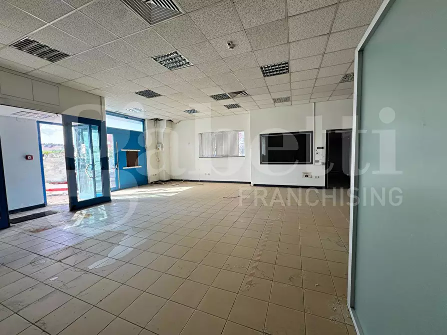 Immagine 5 di Magazzino in vendita  in Via Nazionale, 80 a Bellante