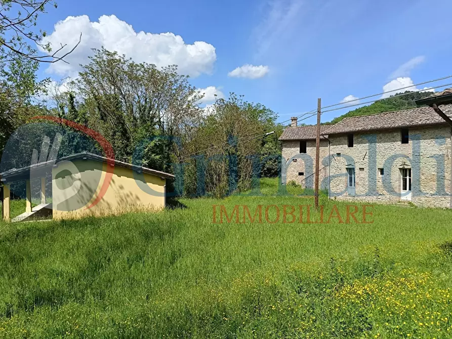 Immagine 2 di Palazzo in vendita  in Strada San Marco-Cenerente a Perugia