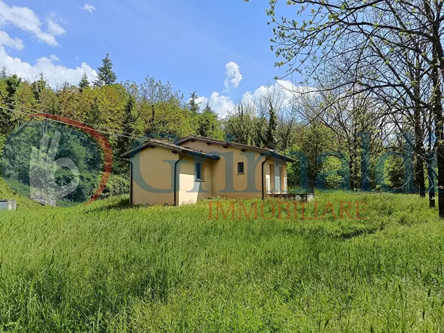 Immagine 4 di Palazzo in vendita  in Strada San Marco-Cenerente a Perugia