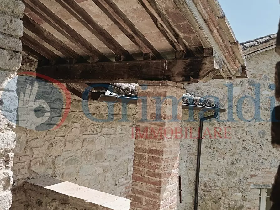 Immagine 30 di Palazzo in vendita  in Strada San Marco-Cenerente a Perugia