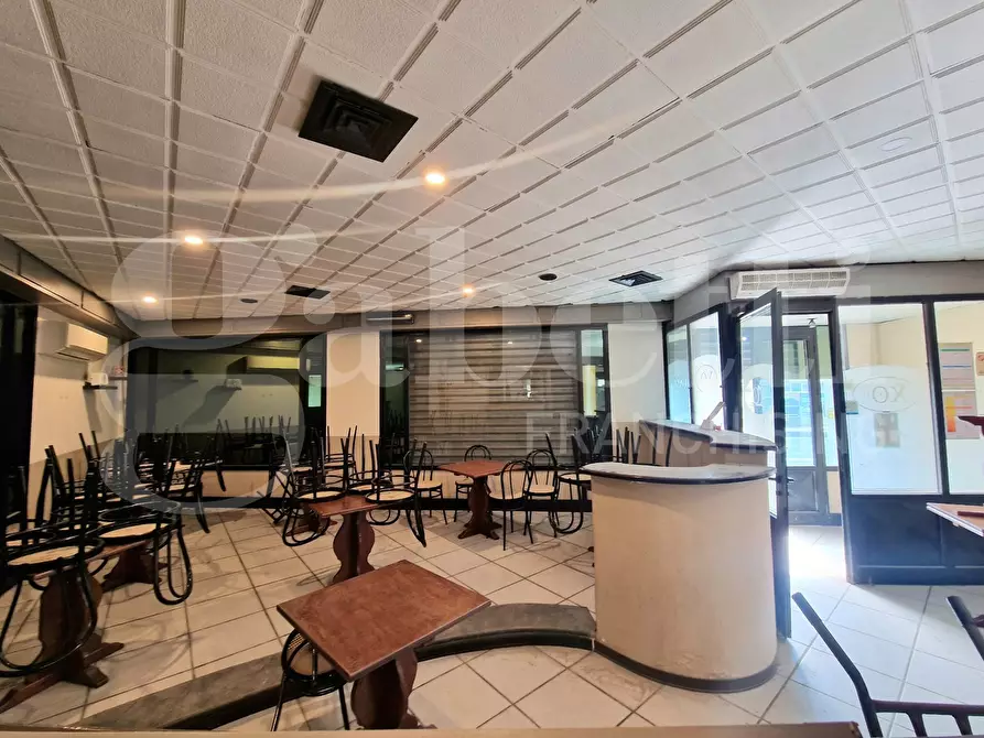 Immagine 3 di Negozio in vendita  in Via cagliari, 97 a Villasor