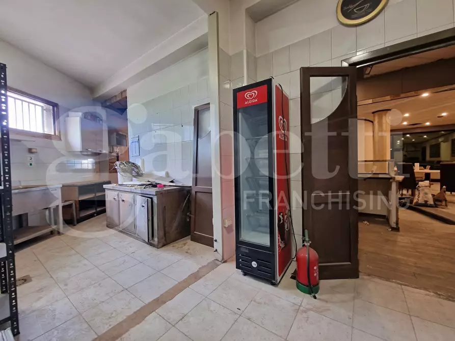 Immagine 9 di Negozio in vendita  in Via cagliari, 97 a Villasor