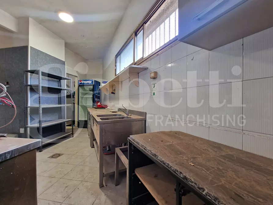 Immagine 10 di Negozio in vendita  in Via cagliari, 97 a Villasor