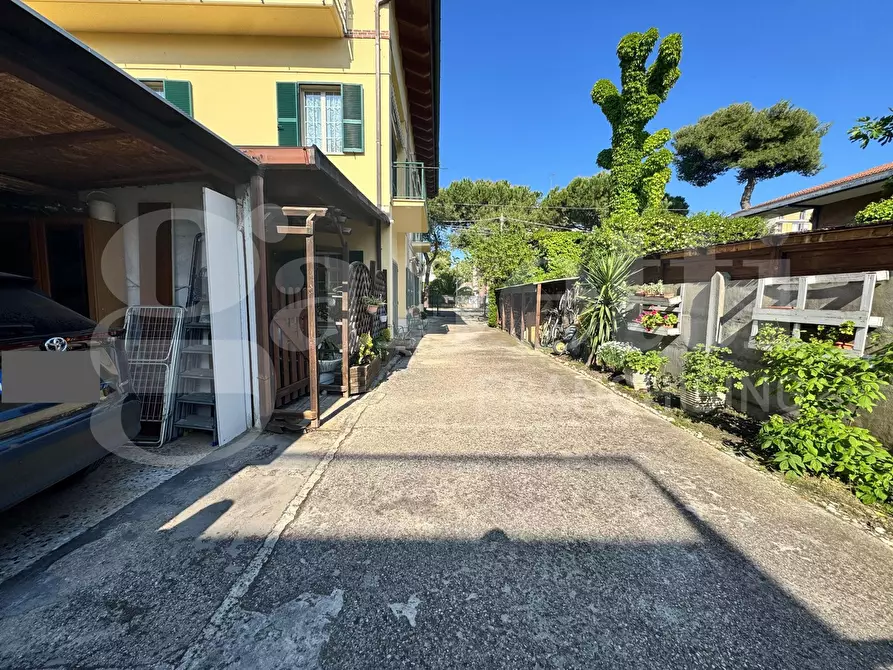 Immagine 27 di Appartamento in vendita  in Viale Orsini, 157 a Giulianova