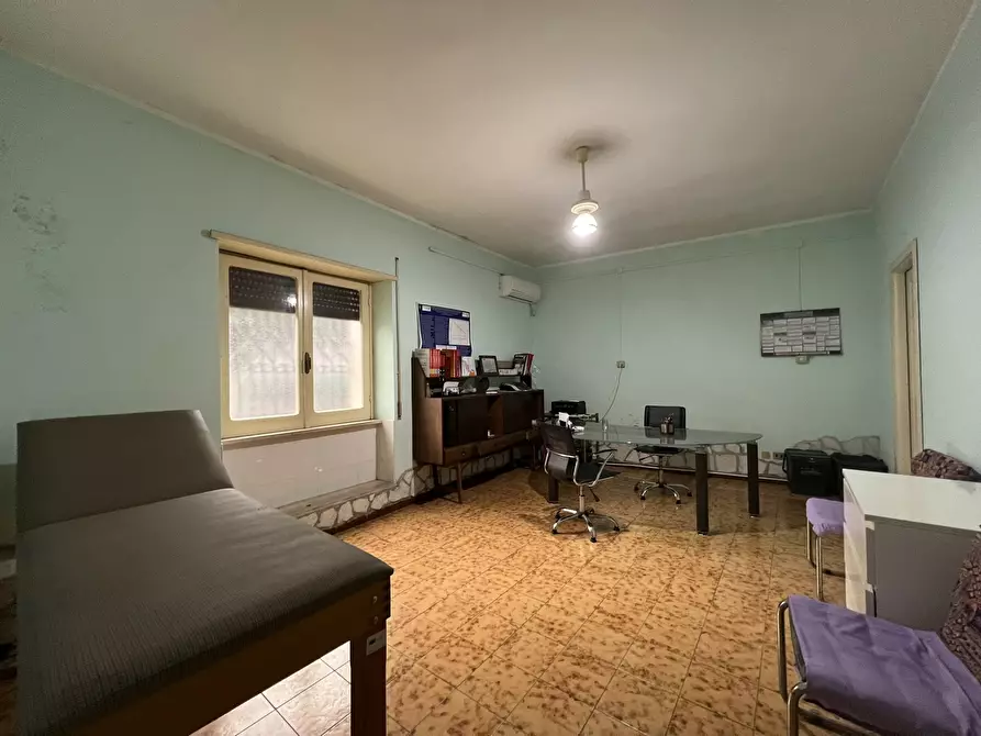 Immagine 8 di Ufficio in vendita  in Viale Guglielmo Marconi, 1 a Amaseno