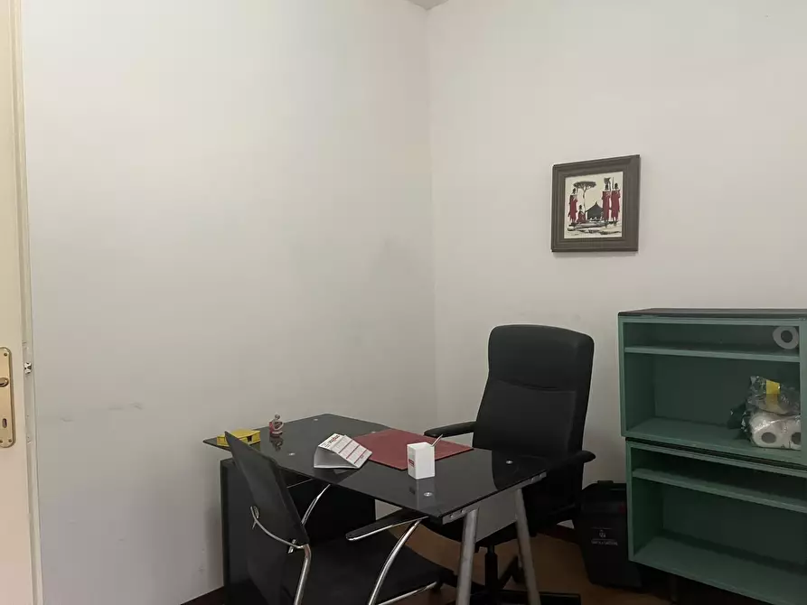 Immagine 3 di Ufficio in vendita  in Viale Guglielmo Marconi, 1 a Amaseno