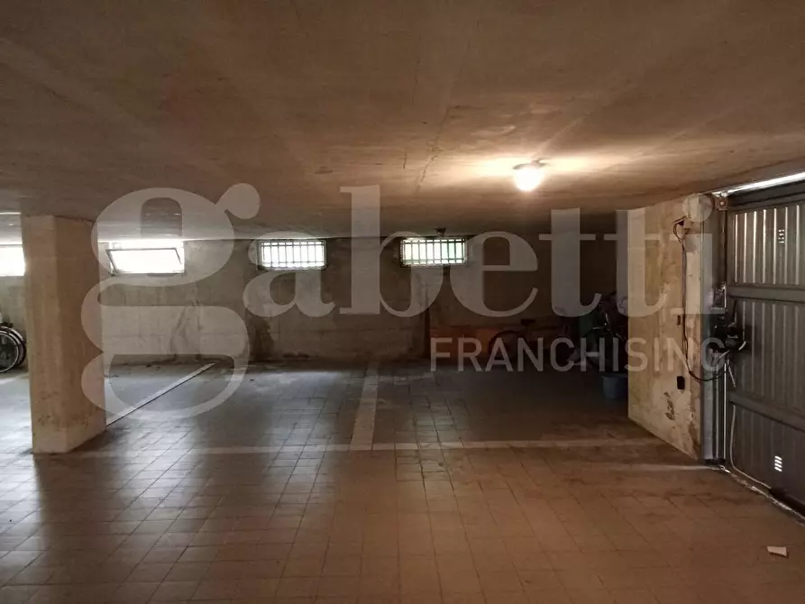 Immagine 5 di Box auto in vendita  in Via Archimede, 73 a Tortoreto