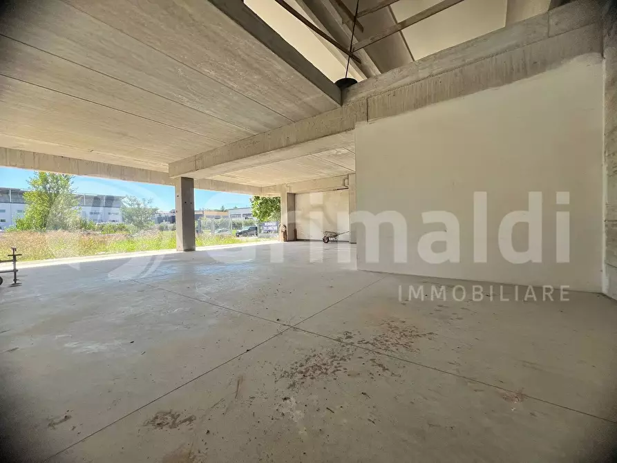 Immagine 15 di Capannone industriale in vendita  in Via sandro penna a Perugia