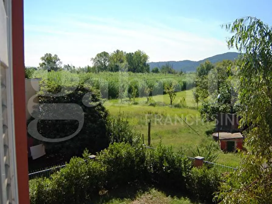 Immagine 8 di Villa in vendita  in Via xxv aprile, 10 a Sarzana