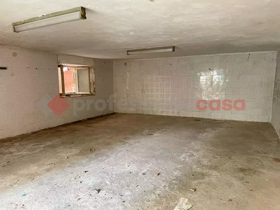 Immagine 8 di Box auto in vendita  in Via enrico toti, 27 a Tivoli