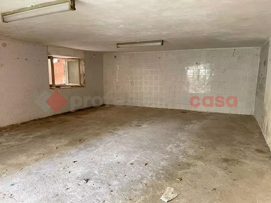 Immagine 6 di Box auto in vendita  in Via enrico toti, 27 a Tivoli