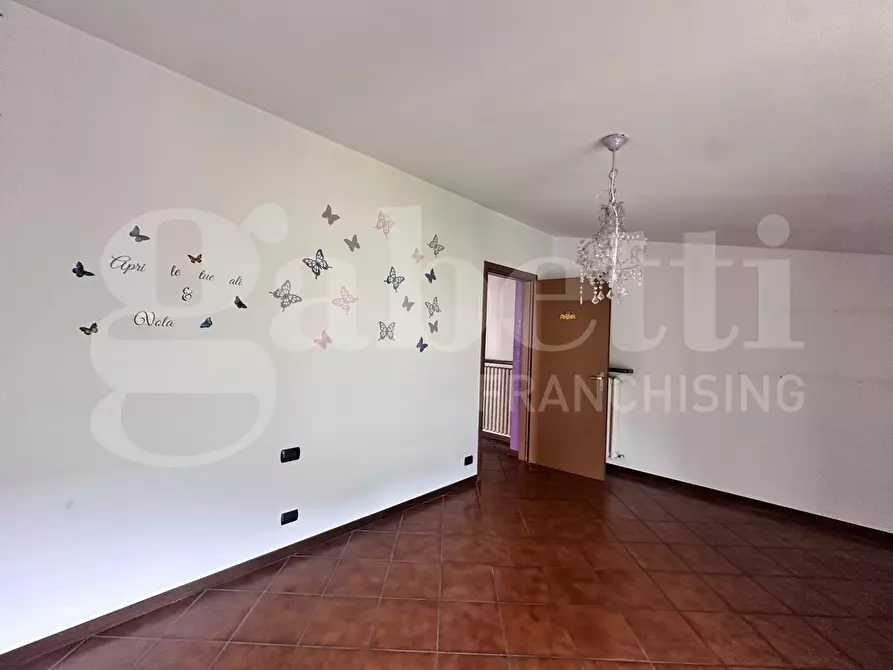 Immagine 17 di Appartamento in vendita  in Via puccini, 1 a Erba