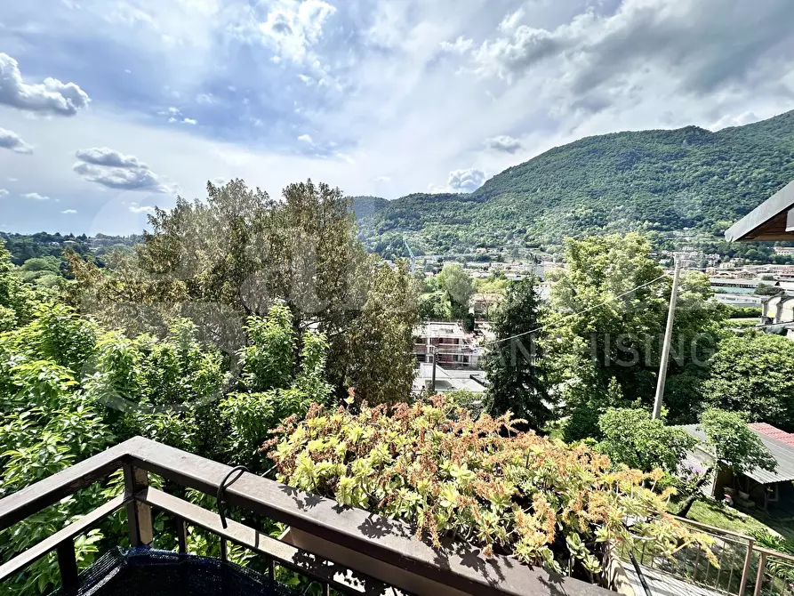 Immagine 35 di Appartamento in vendita  in Via puccini, 1 a Erba