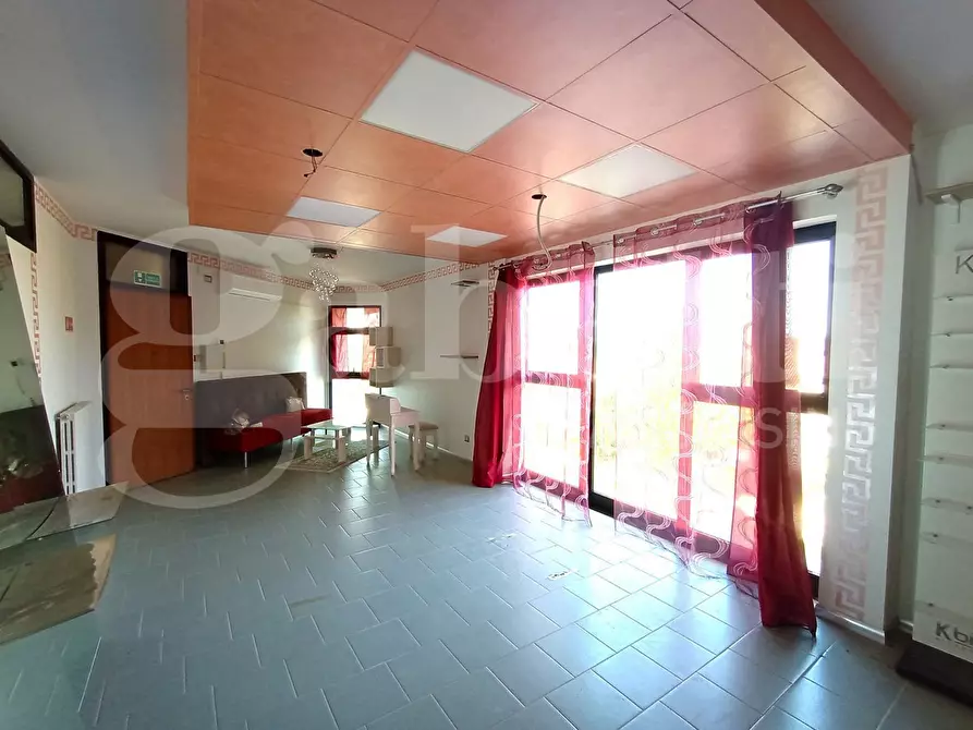 Immagine 11 di Negozio in vendita  in Via CAVARZERE   Via dei Martiri, 59 a Cavarzere