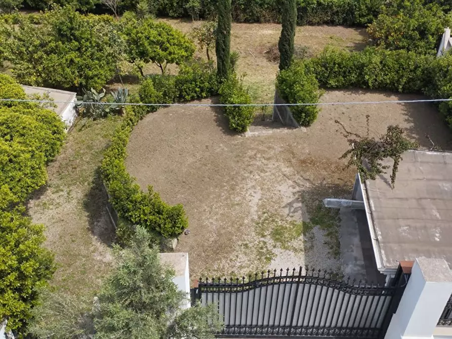 Immagine 22 di Villa in vendita  in Via caranfe a Monte Di Procida