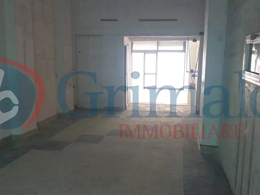 Immagine 5 di Negozio in vendita  in Via Garibaldi, 130 a Messina