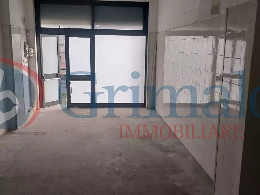 Immagine 12 di Negozio in vendita  in Via Garibaldi, 130 a Messina