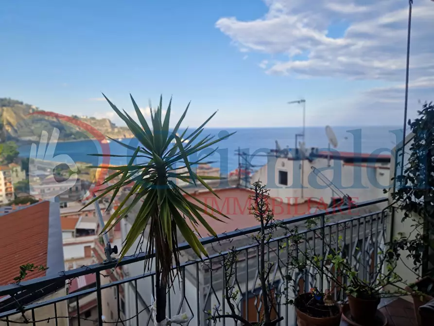 Immagine 3 di Appartamento in vendita  in Via Ortogrande, 67 a Giardini-Naxos