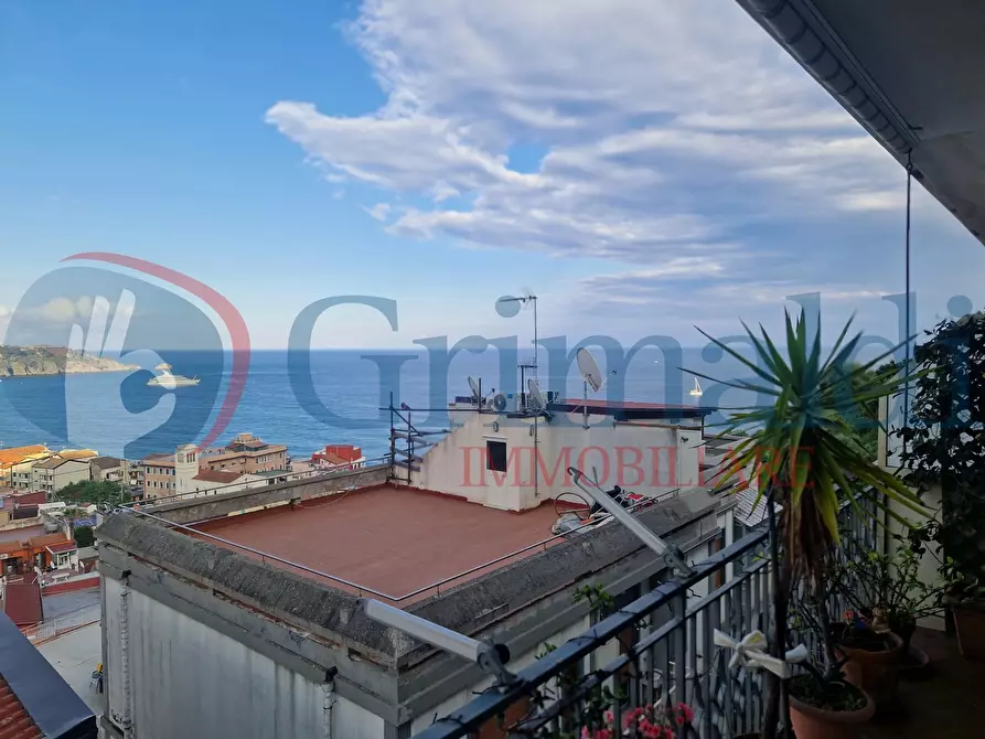 Immagine 4 di Appartamento in vendita  in Via Ortogrande, 67 a Giardini-Naxos