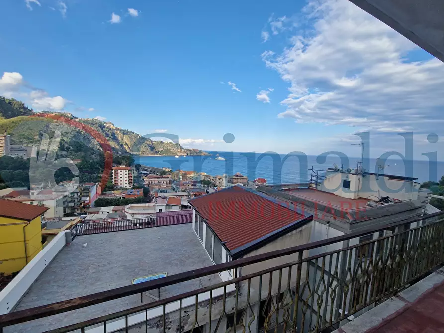 Immagine 2 di Appartamento in vendita  in Via Ortogrande, 65 a Giardini-Naxos