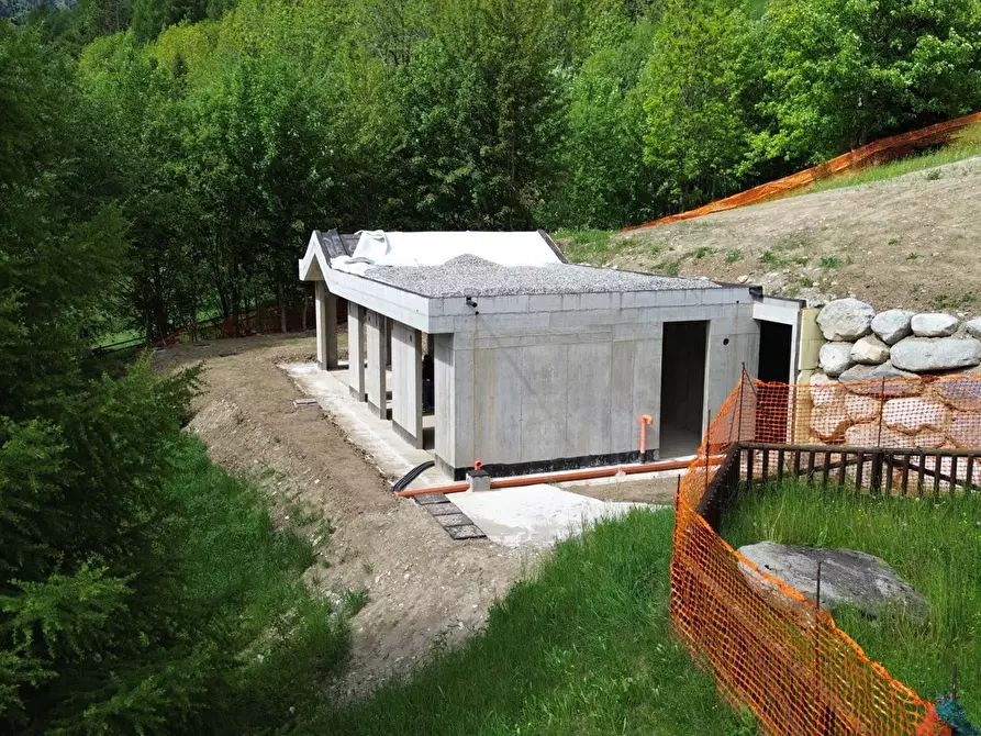 Immagine 7 di Villa in vendita  in Via ALPINI, SNC a Ponte Di Legno