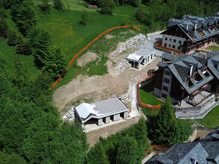 Immagine 10 di Villa in vendita  in Via ALPINI, SNC a Ponte Di Legno