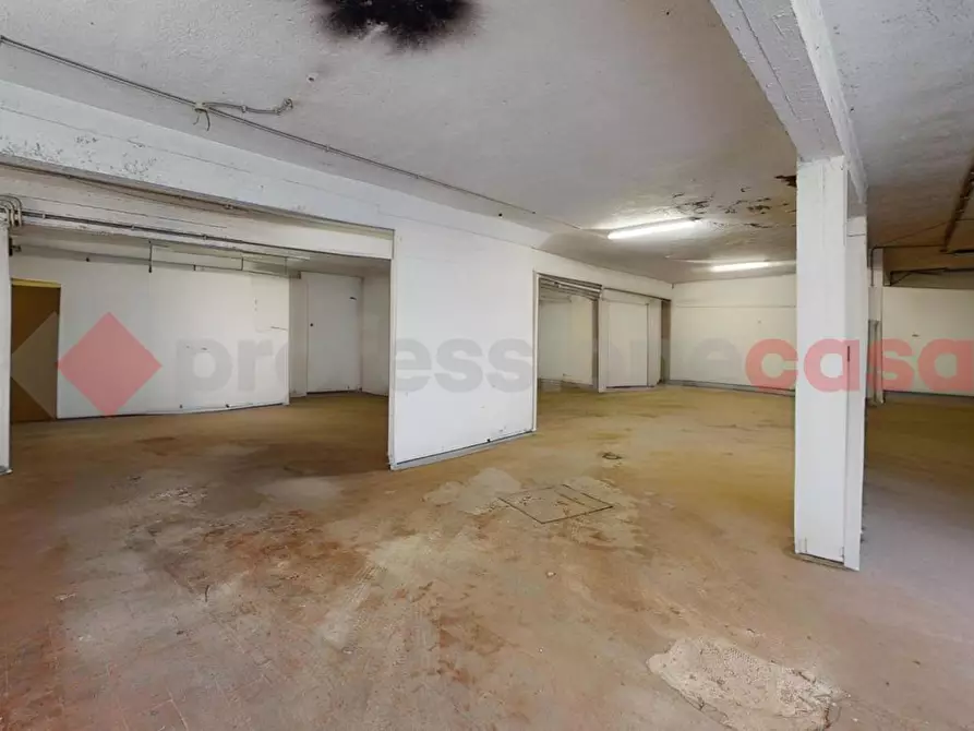Immagine 15 di Magazzino in vendita  in Via Selvaforte, 23F a Roma