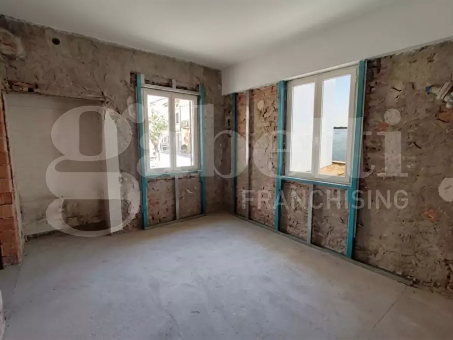 Immagine 5 di Appartamento in vendita  in Via ISOLA DI PELLETRINA Calle Chiesa Ognisanti, 00 a Venezia