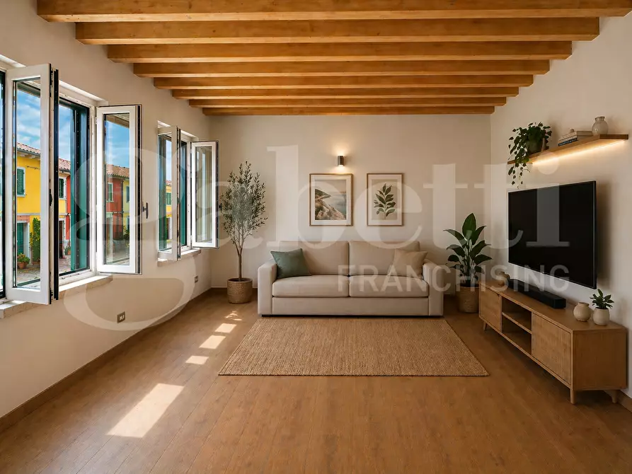 Immagine 9 di Appartamento in vendita  in Via ISOLA DI PELLETRINA Calle Chiesa Ognisanti, 00 a Venezia