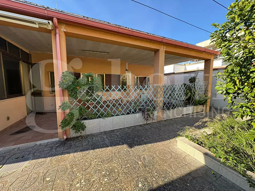 Immagine 2 di Casa quadrifamiliare in vendita  in Via Bianchi pittori, 3 a Lecce