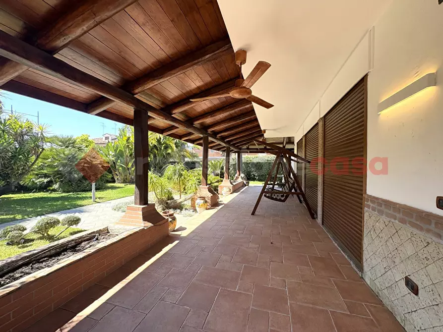 Immagine 37 di Villa in vendita  in Via RIO CLARO 2, 2 a Fondi