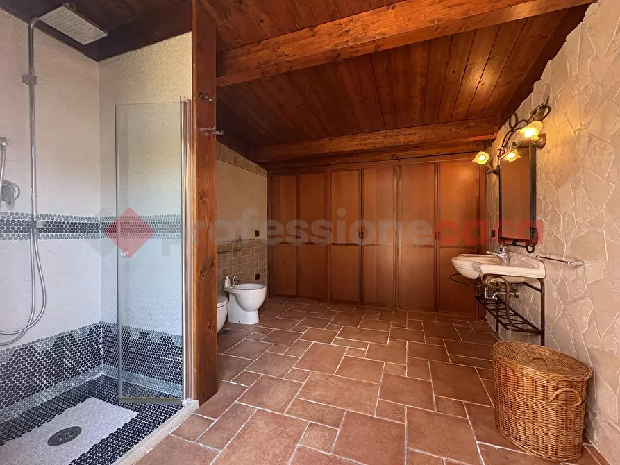 Immagine 39 di Villa in vendita  in Via RIO CLARO 2, 2 a Fondi