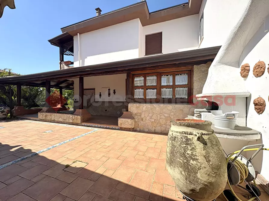 Immagine 33 di Villa in vendita  in Via RIO CLARO 2, 2 a Fondi