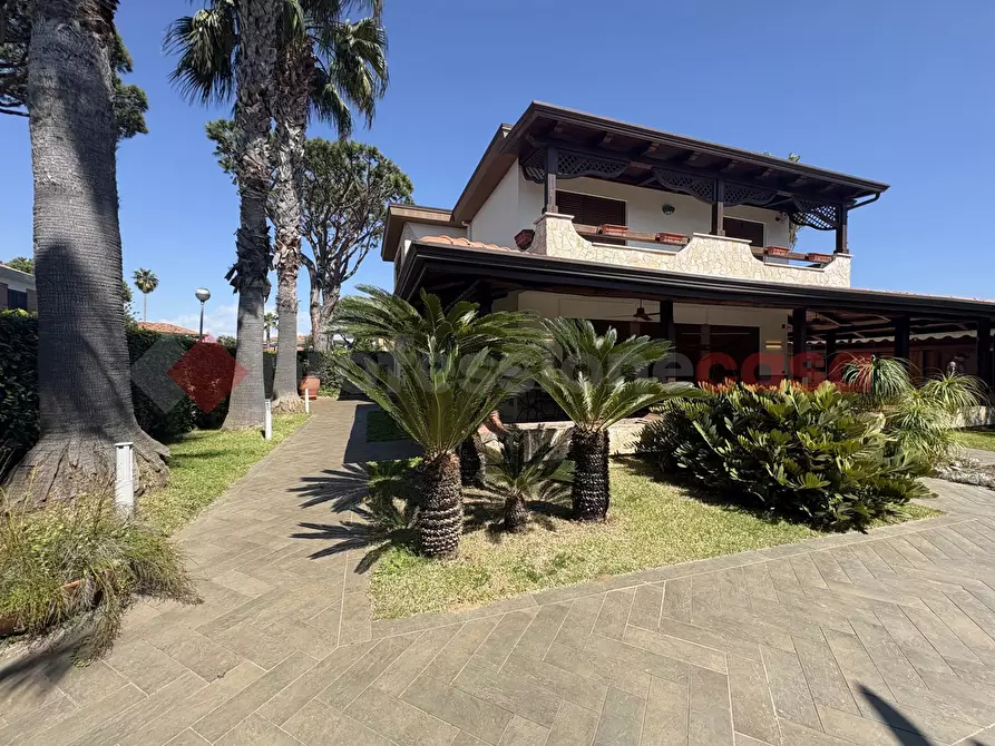 Immagine 2 di Villa in vendita  in Via RIO CLARO 2, 2 a Fondi