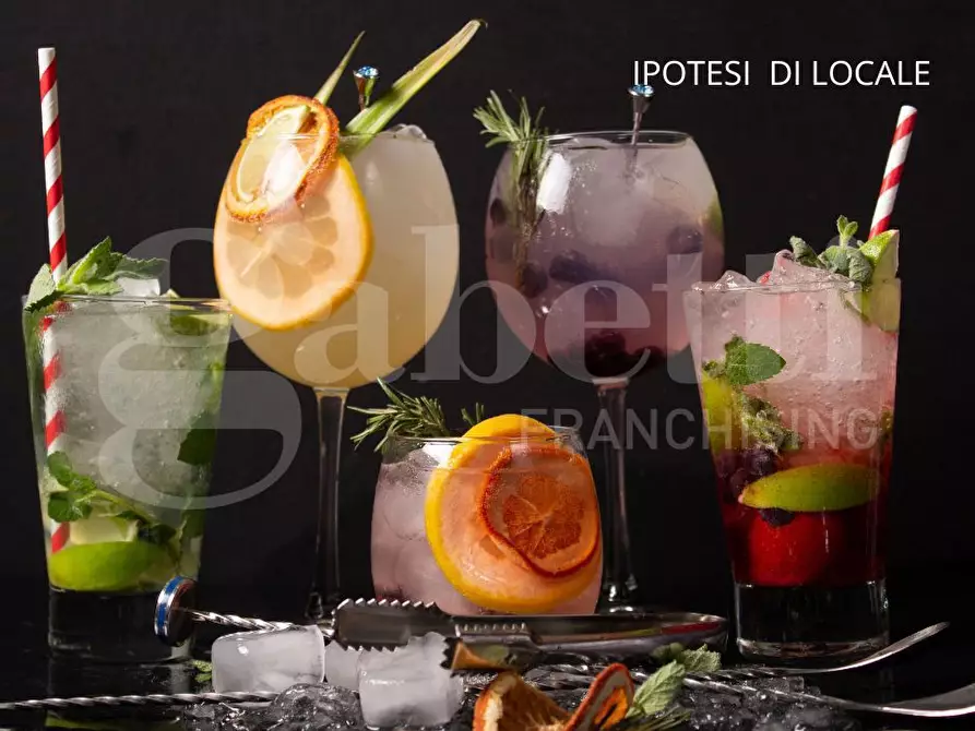 Immagine 4 di Bar / Ristorante in vendita  in Via SOTTOMARINA- LUNGOMARE ADRIATICO, 00 a Chioggia