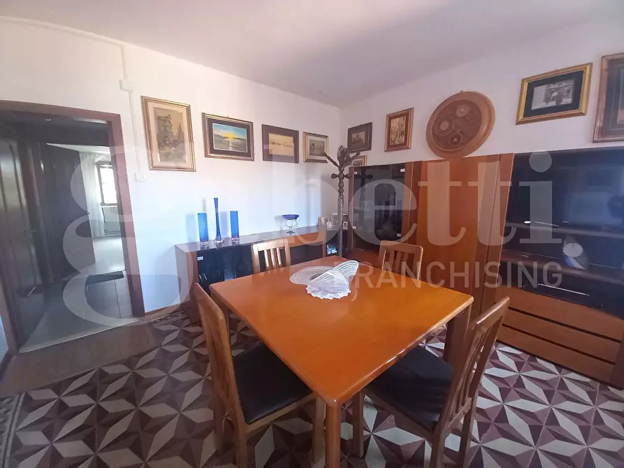 Immagine 1 di Casa indipendente in vendita  in Via CHIOGGIA-CALLE VOLTOLINA, 00 a Chioggia