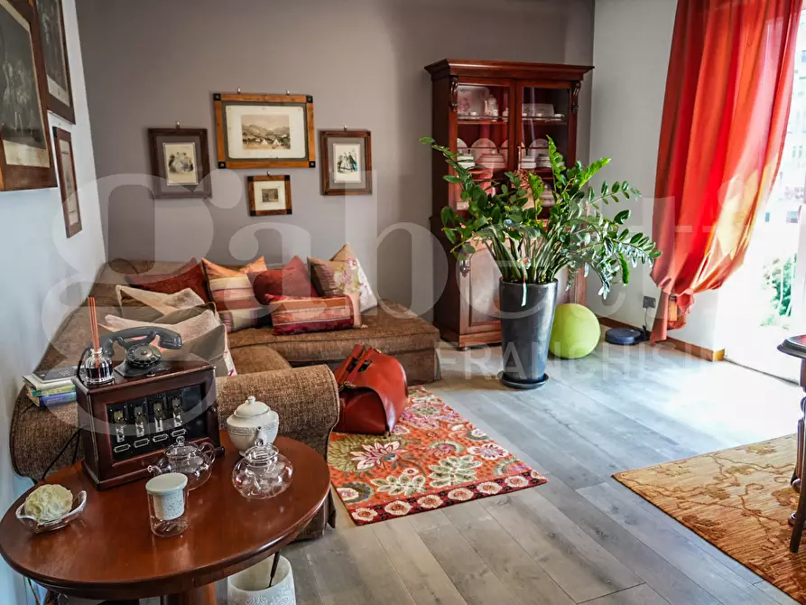 Immagine 5 di Appartamento in vendita  in Via jannelli a Napoli