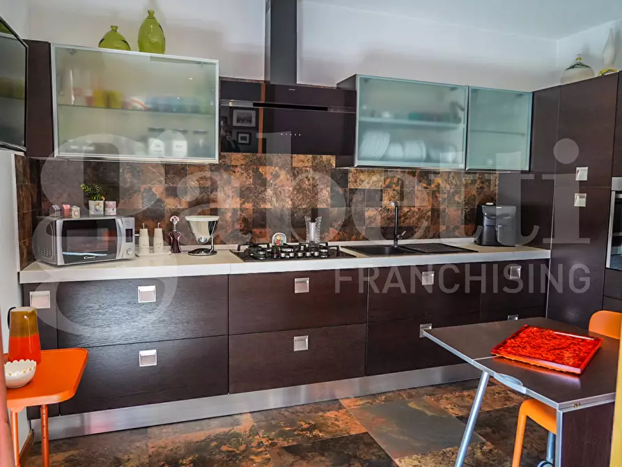 Immagine 7 di Appartamento in vendita  in Via jannelli a Napoli