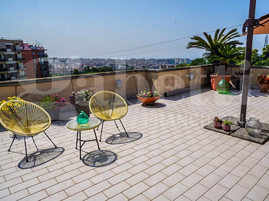 Immagine 3 di Appartamento in vendita  in Via jannelli a Napoli