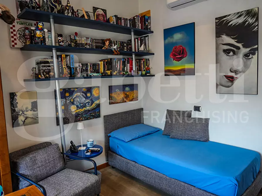 Immagine 12 di Appartamento in vendita  in Via jannelli a Napoli