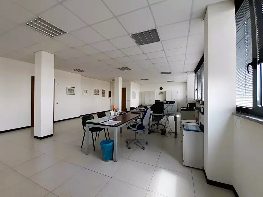Immagine 11 di Ufficio in vendita  in Via FRATELLI ROSSELLI, 28 a Rescaldina