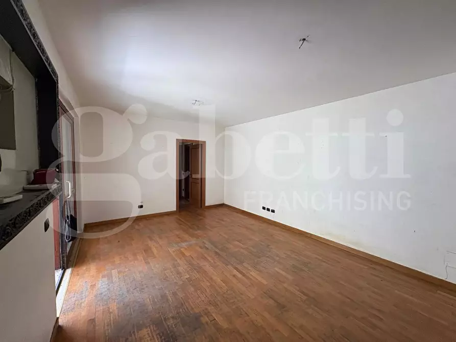 Immagine 8 di Appartamento in vendita  in Via Siligo, 10 a Roma