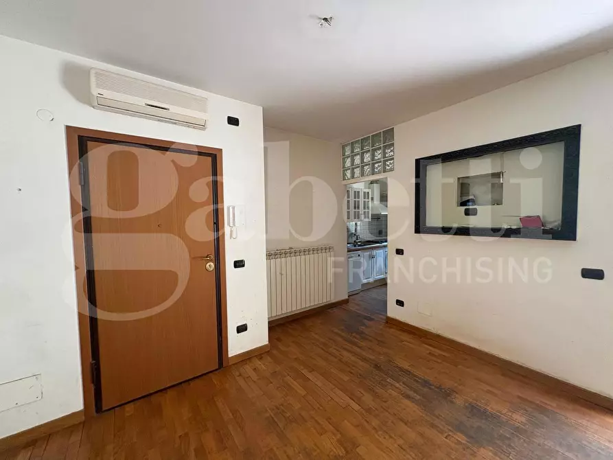 Immagine 4 di Appartamento in vendita  in Via Siligo, 10 a Roma