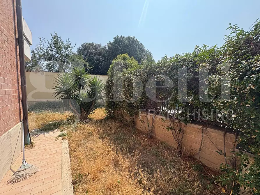 Immagine 19 di Appartamento in vendita  in Via Siligo, 10 a Roma