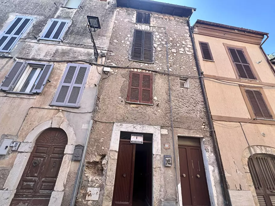 Immagine 1 di Appartamento in vendita  in Corso Umberto, 33 a Acuto