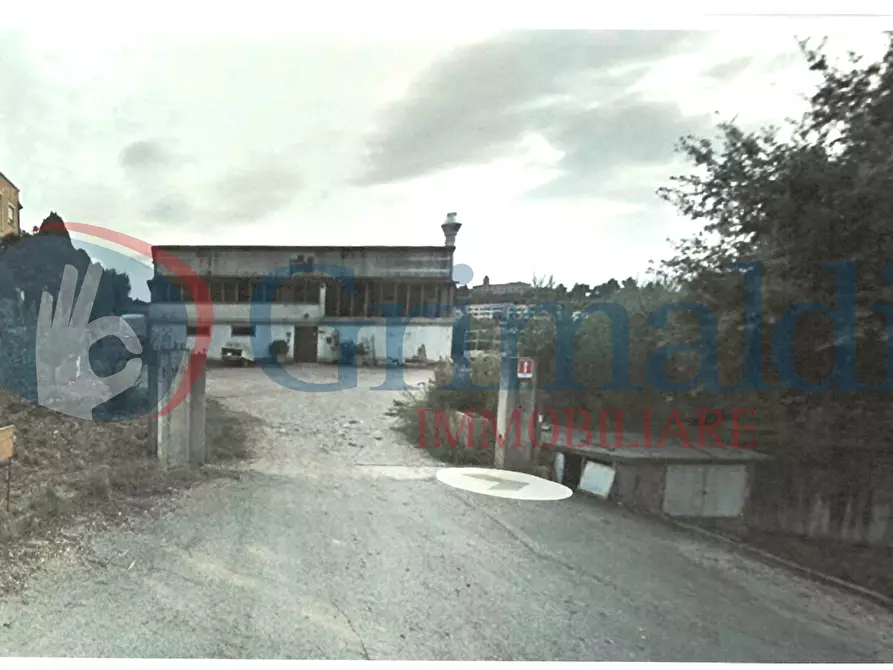 Immagine 2 di Capannone industriale in vendita  in Strada del Casolare a Perugia