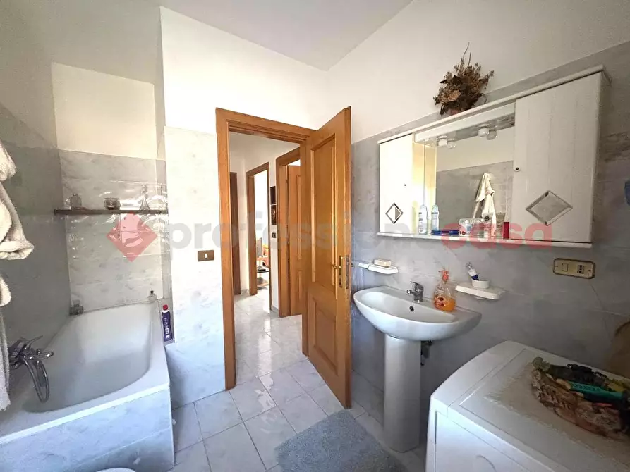 Immagine 45 di Appartamento in vendita  in Via Campolimpido, 25 a Tivoli