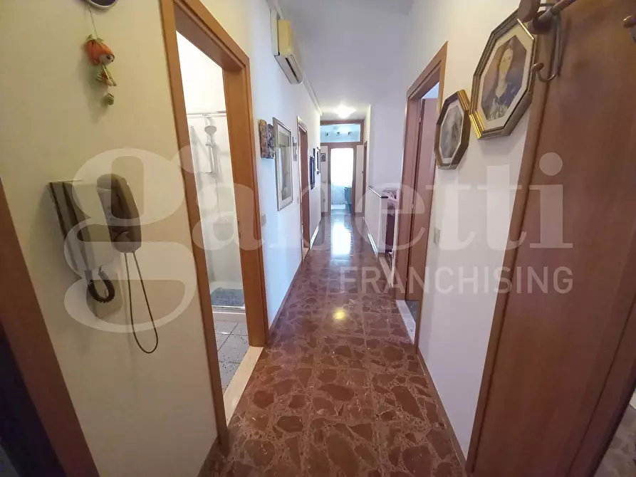 Immagine 2 di Appartamento in vendita  in Via SOTTOMARINA - VIALE VENETO, 12 a Chioggia