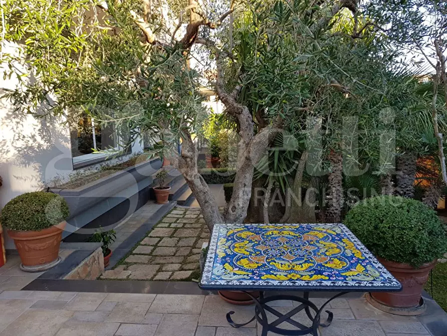 Immagine 7 di Villa in vendita  in Via Peucetia, nc a Cassano Delle Murge