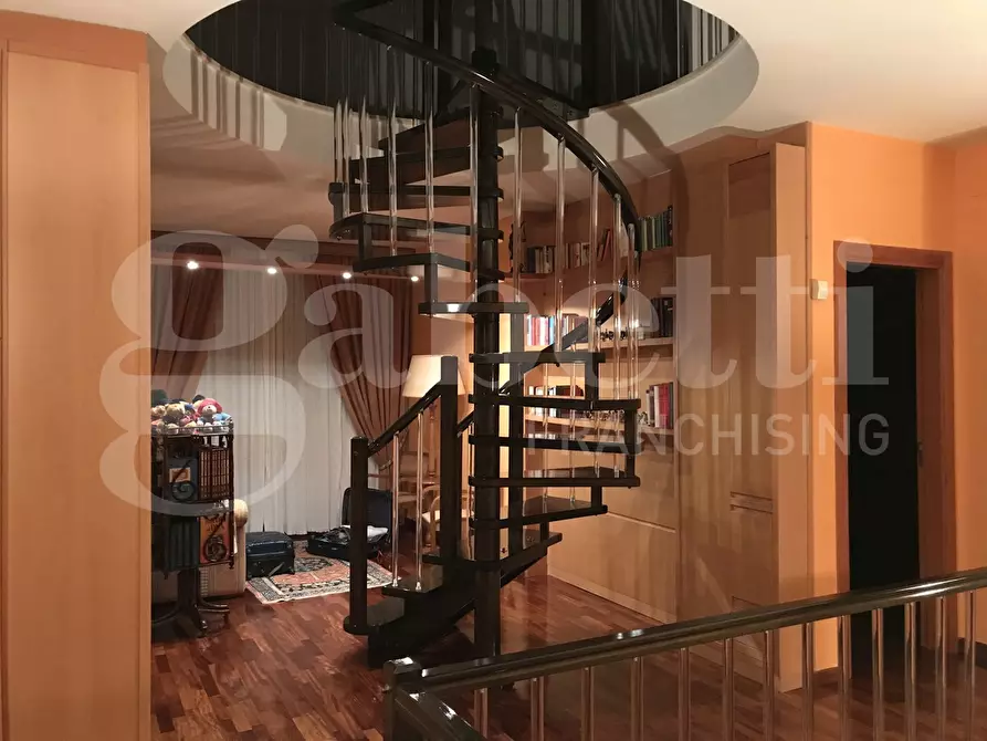 Immagine 11 di Villa in vendita  in Via Peucetia, nc a Cassano Delle Murge